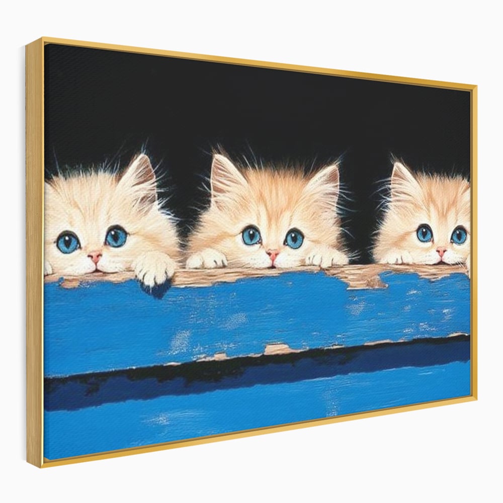 Tablou canvas cu ilustratie digitala cu trei pisicute, in rama de aluminiu auriu